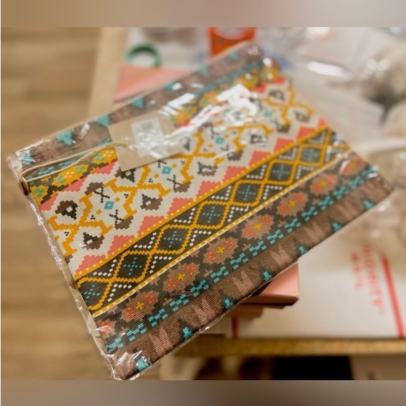 ✌🏼 #2551 Fashionably Cute Aztec Vibes Crossbody Purse - Picture 12 of 14